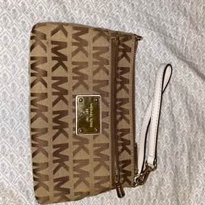 Michael Kors wristlet